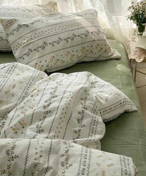 Microfiber Bed Covers